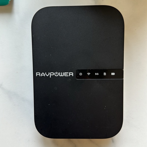 RAVPower FileHub Travel Router 83-13000-004 - Picture 2 of 12